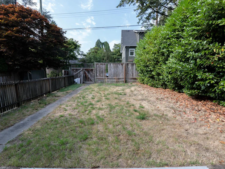 2529 W 41st Avenue, Vancouver, BC, V6N 3C2 - 16