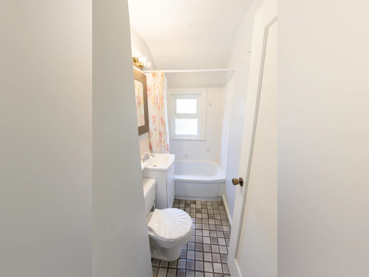 2529 W 41st Avenue, Vancouver, BC, V6N 3C2 - 10
