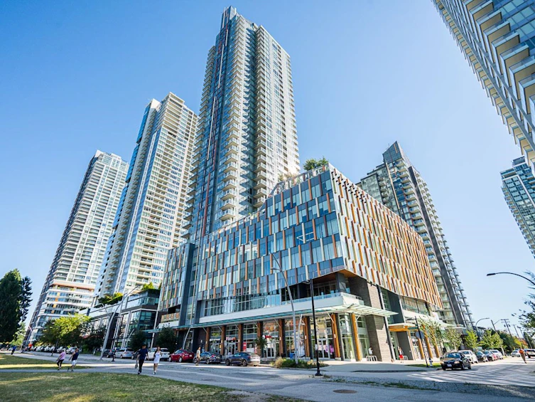 2902-4458 Beresford Street, Burnaby, BC, V5H 0J1