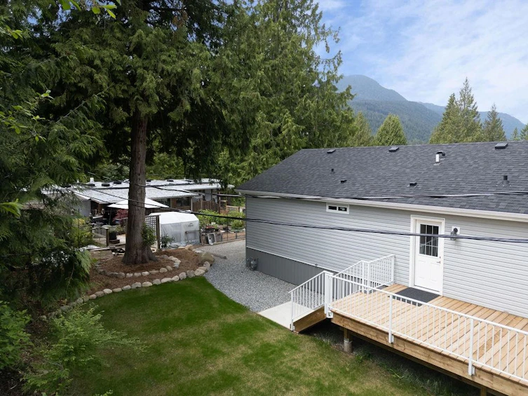 11-1416 North Road, Gibsons, BC, V0N 1V1 - 7