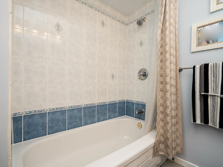 1674 Connaught Drive, Port Coquitlam, BC, V3C 4G8 - 23