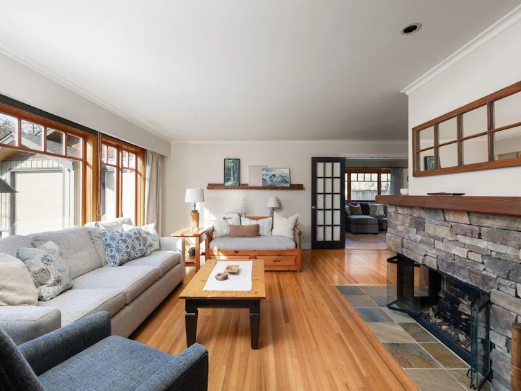 986 Tudor Avenue, North Vancouver, BC, V7R 1X7 - 5