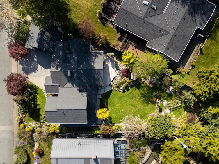 986 Tudor Avenue, North Vancouver, BC, V7R 1X7 - 3