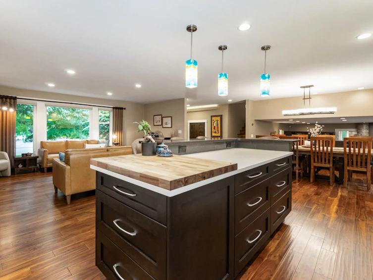 46046 Lake Drive, Chilliwack, BC, V2R 2P9 - 4