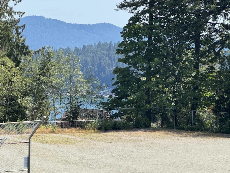 33-622 Farnham Road, Gibsons, BC, V0N 1V8 - 8