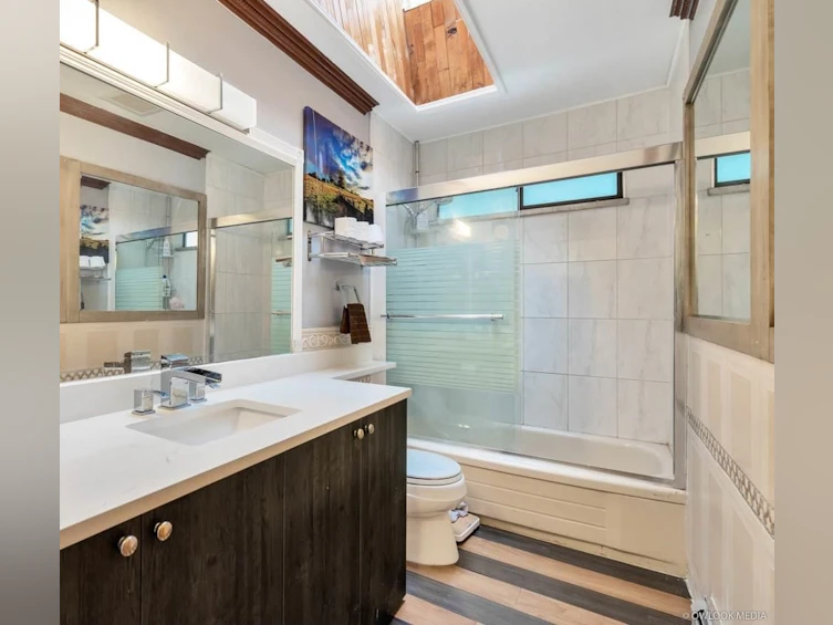 1206 E 11th Avenue, Vancouver, BC, V5T 2G3 - 8