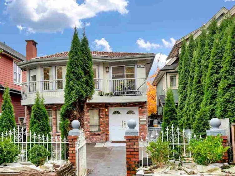 1206 E 11th Avenue, Vancouver, BC, V5T 2G3