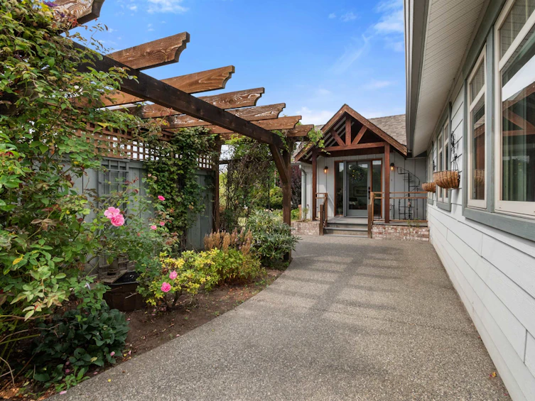 6460 Sumas Prairie Road, Chilliwack, BC, V2R 4K2 - 4