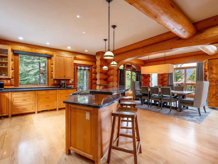 3806 Sunridge Place, Whistler, BC, V8E 0W1 - 10