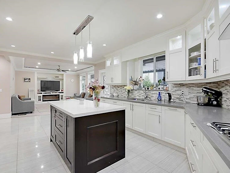 7893 147a Street, Surrey, BC, V3S 2T8 - 2