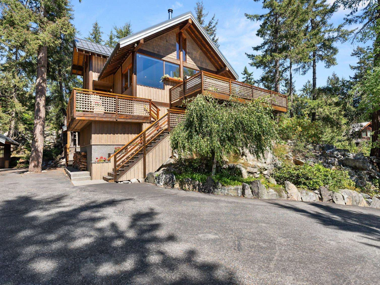 9551 Emerald Drive, Whistler, BC, V8E 0G5