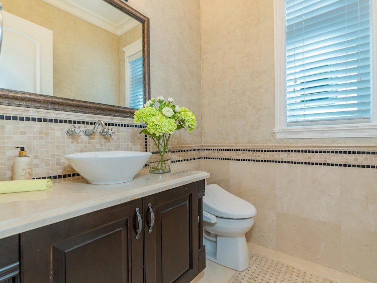 1657 W 58th Avenue, Vancouver, BC, V6P 1W8 - 10