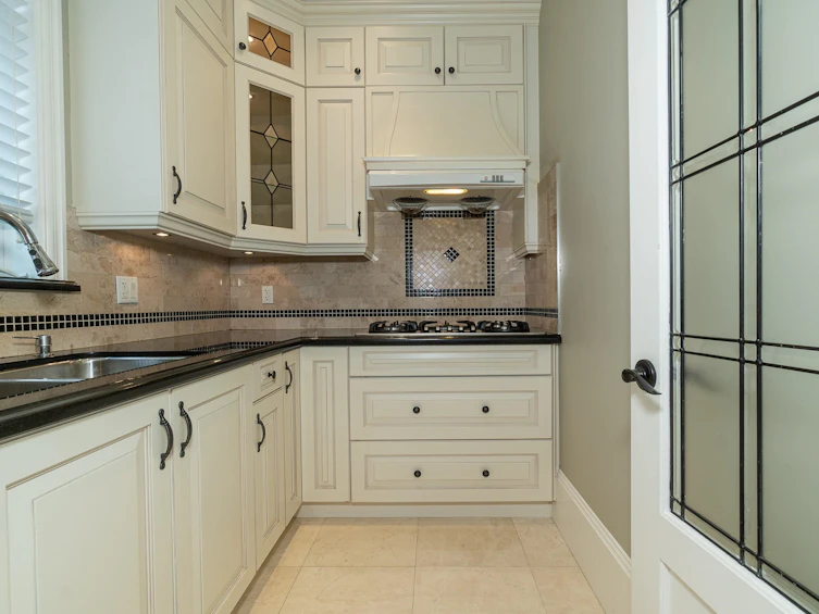 1657 W 58th Avenue, Vancouver, BC, V6P 1W8 - 16