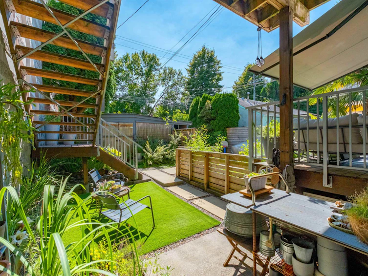 3645 W 17th Avenue, Vancouver, BC, V6S 1A3 - 2