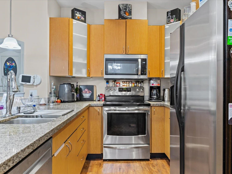 303-33485 South Fraser Way, Abbotsford, BC, V2S 8P9 - 13