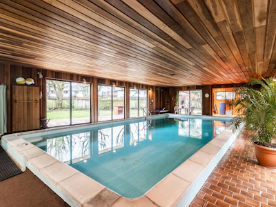4523 King Edward Place - 3