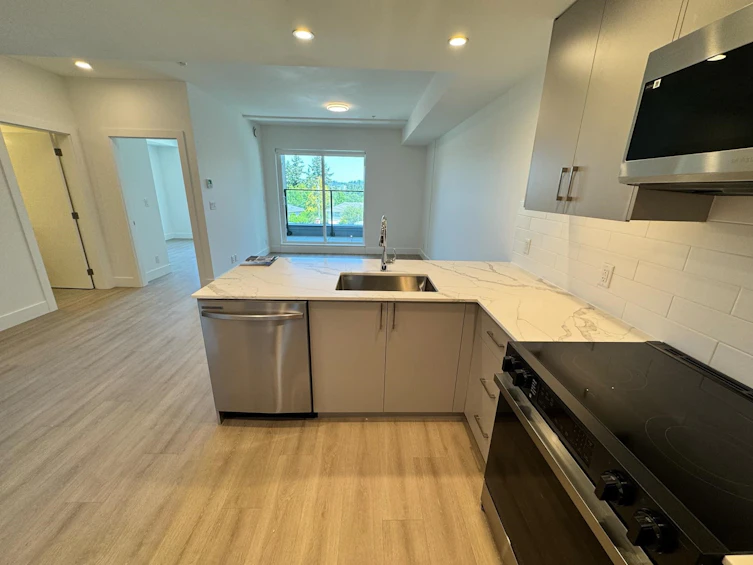 403-258 Helmken Road, View Royal, BC, V9B 1S8 - 3