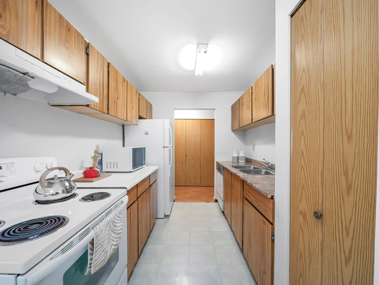 211-8700 Ackroyd Road, Richmond, BC, V6X 3G2 - 8