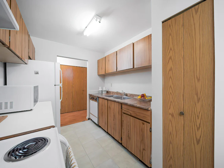 211-8700 Ackroyd Road, Richmond, BC, V6X 3G2 - 9