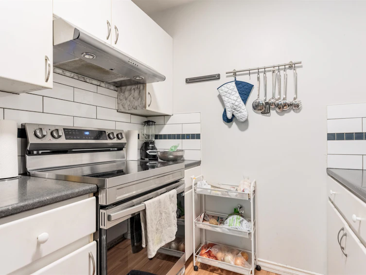 102-3480 Yardley Avenue, Vancouver, BC, V5R 6B3 - 6