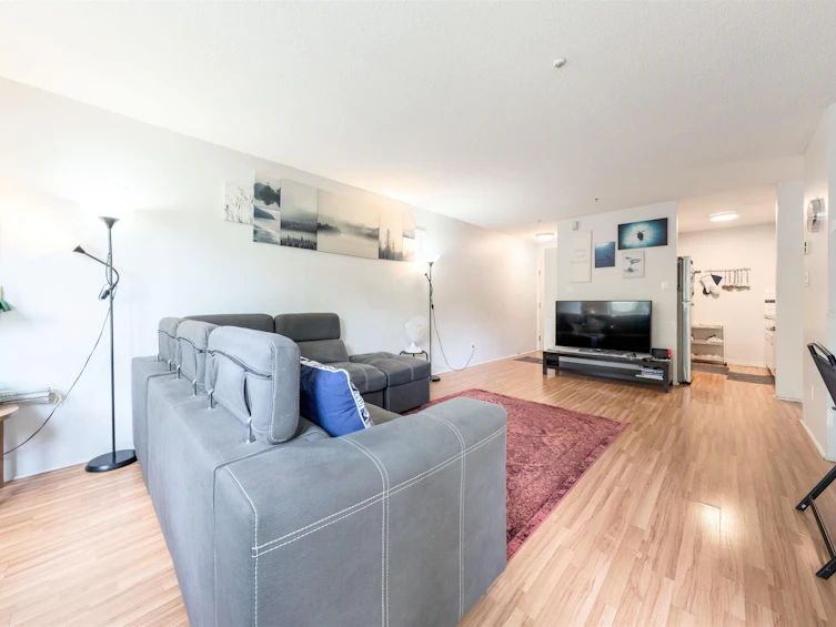 102-3480 Yardley Avenue, Vancouver, BC, V5R 6B3