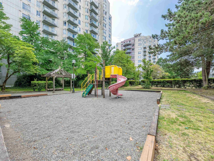 102-3480 Yardley Avenue, Vancouver, BC, V5R 6B3 - 23