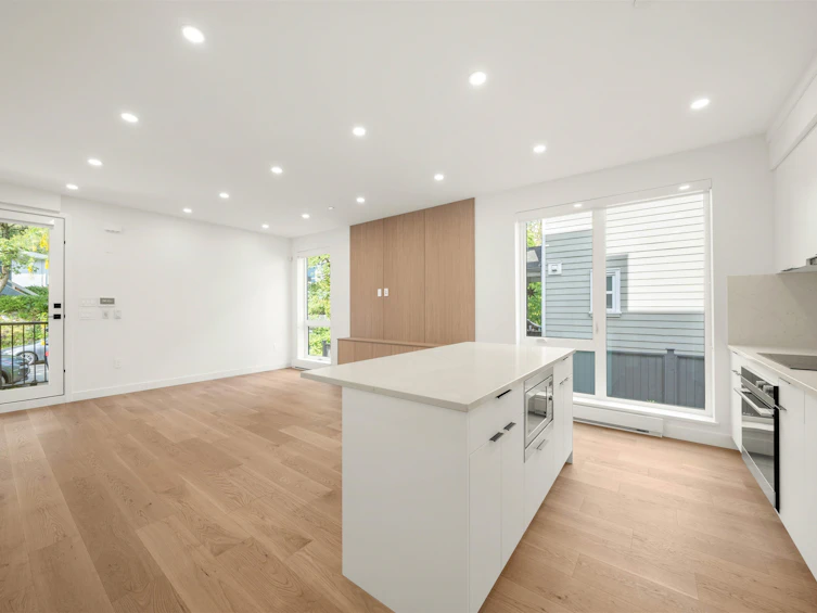 1904 E 8th Avenue, Vancouver, BC, V5N 1T8 - 12
