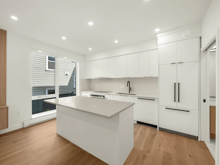 1904 E 8th Avenue, Vancouver, BC, V5N 1T8 - 10