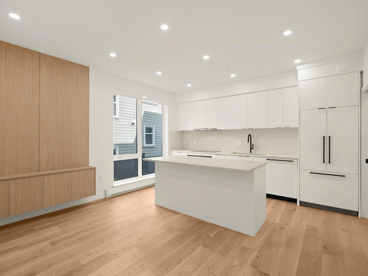 1904 E 8th Avenue, Vancouver, BC, V5N 1T8 - 4