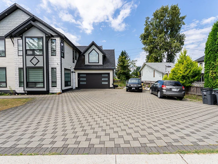 10805 141 Avenue, Surrey, BC, V3R 3J5 - 33
