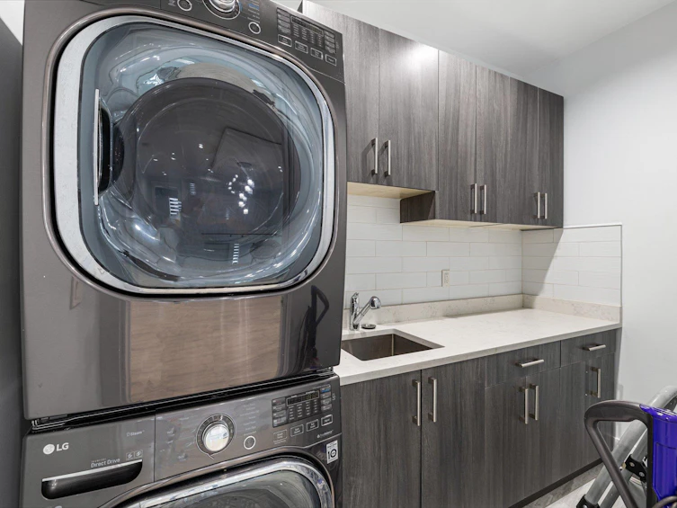 10805 141 Avenue, Surrey, BC, V3R 3J5 - 39