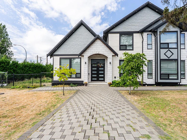 10805 141 Avenue, Surrey, BC, V3R 3J5 - 31