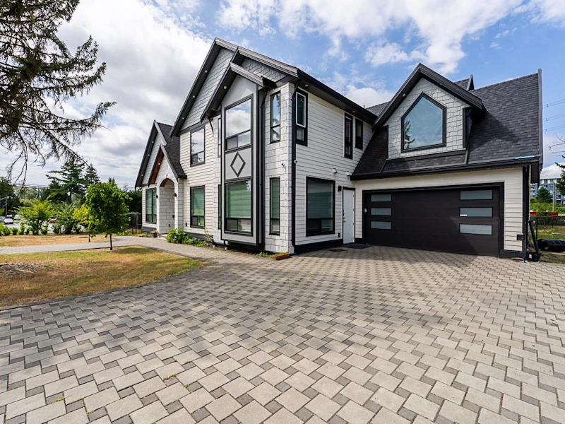 10805 141st Street, Surrey BC V3T 2L5