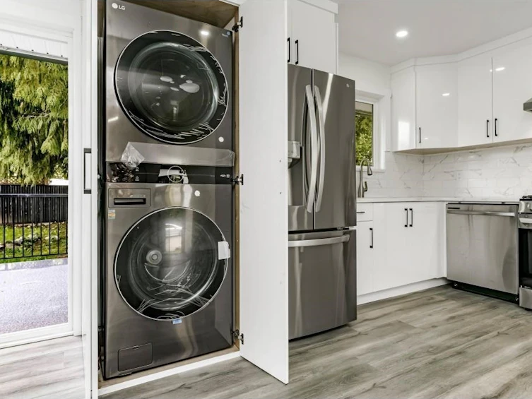 14927 Kew Drive Drive, Surrey, BC, V3R 4Y1 - 22
