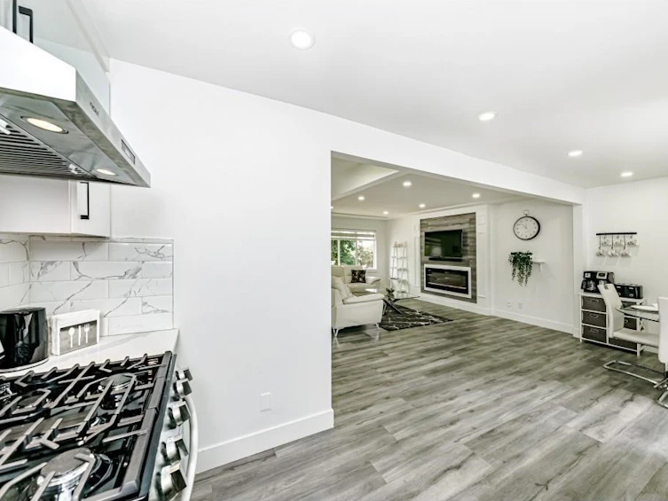14927 Kew Drive Drive, Surrey, BC, V3R 4Y1 - 13