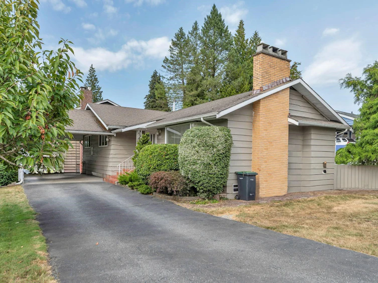 837 Poirier Street, Coquitlam, BC, V3J 6C2 - 2