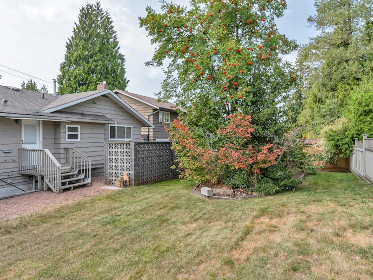 837 Poirier Street, Coquitlam, BC, V3J 6C2 - 9