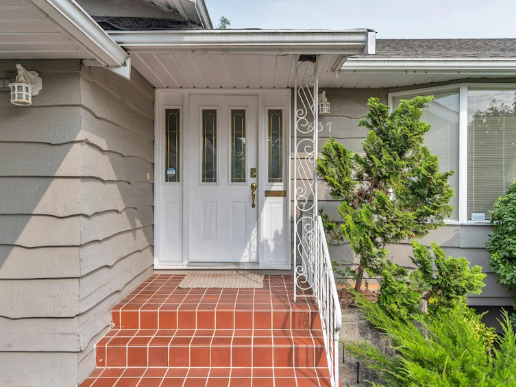 837 Poirier Street, Coquitlam, BC, V3J 6C2 - 4