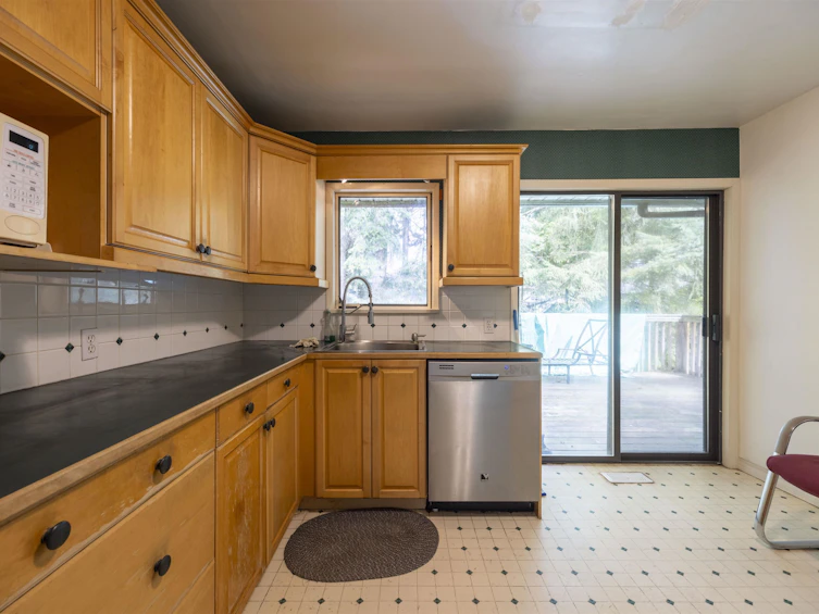 15523 105a Avenue, Surrey, BC, V3R 1S7 - 12
