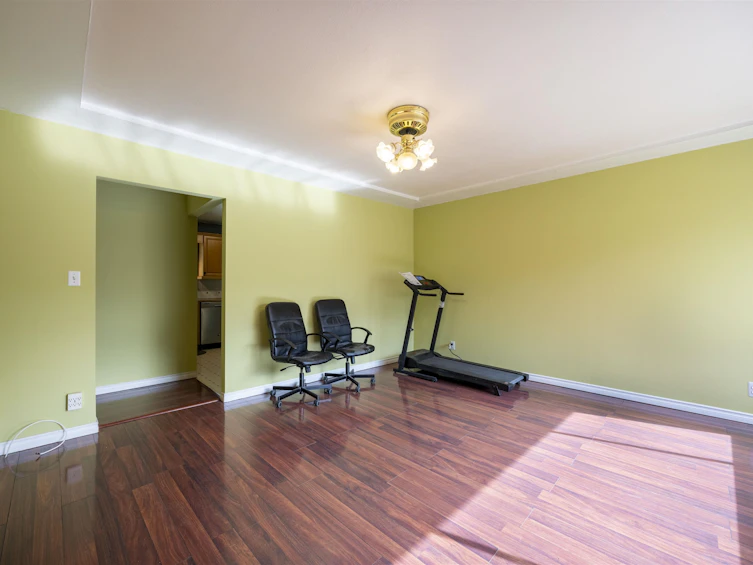 15523 105a Avenue, Surrey, BC, V3R 1S7 - 11