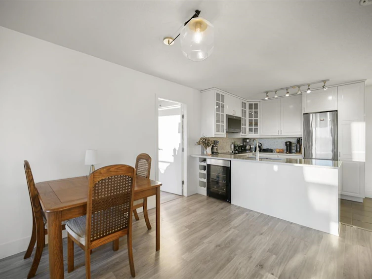 702-4118 Dawson Street, Burnaby, BC, V5C 0A3 - 5