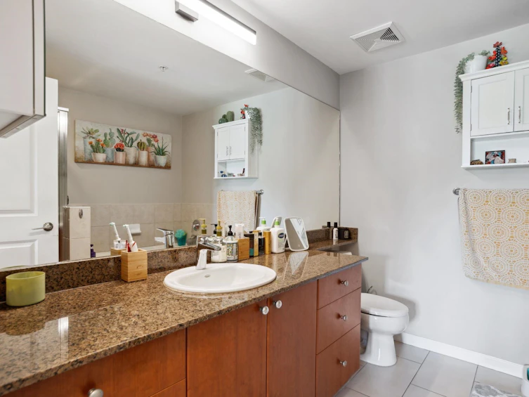 1401-15 E Royal Avenue, New Westminster, BC, V3L 0A9 - 18
