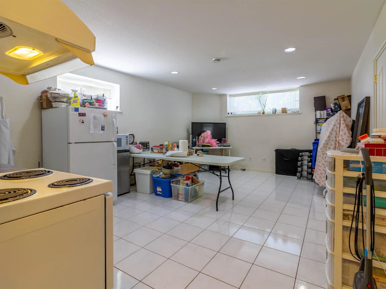 7286 Barnet Road, Burnaby, BC, V5A 1E2 - 26