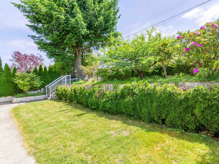 7286 Barnet Road, Burnaby, BC, V5A 1E2 - 33