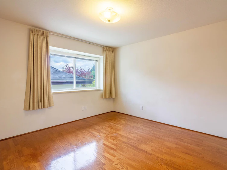 7286 Barnet Road, Burnaby, BC, V5A 1E2 - 22
