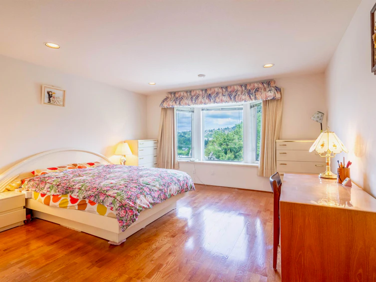 7286 Barnet Road, Burnaby, BC, V5A 1E2 - 16