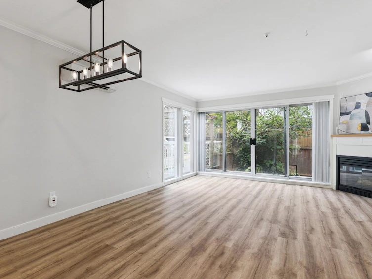 8402 Keystone Street, Vancouver, BC, V5S 4S2 - 4