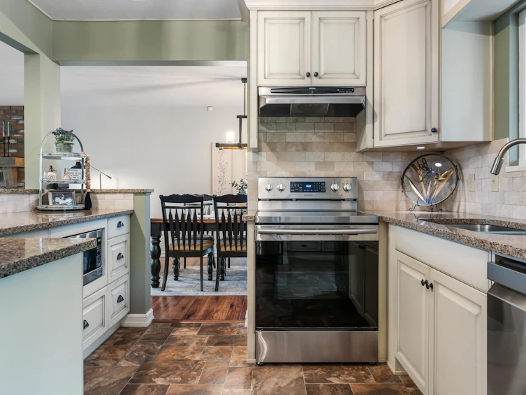 6481 Wiltshire Street, Chilliwack, BC, V2R 1S3 - 11