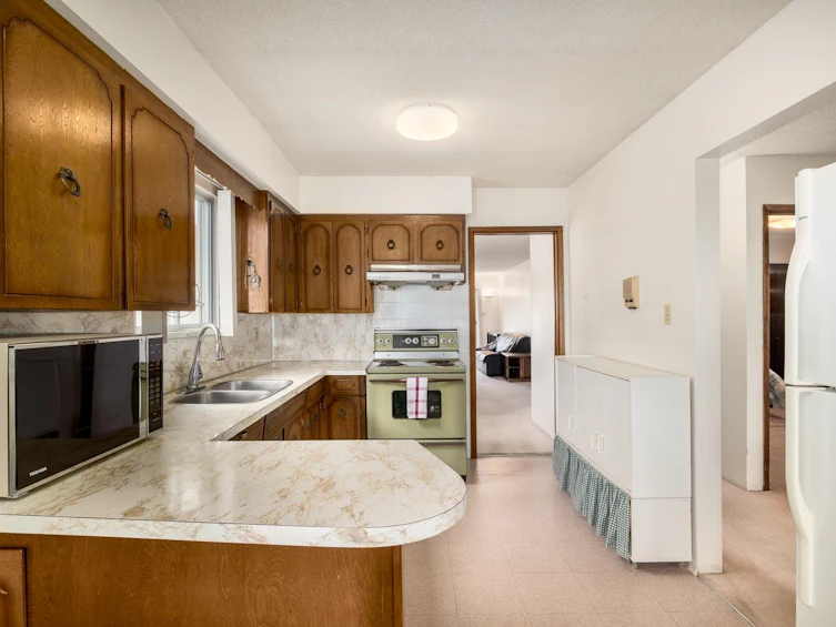2270 E 54th Avenue, Vancouver, BC, V5P 1Y7 - 12