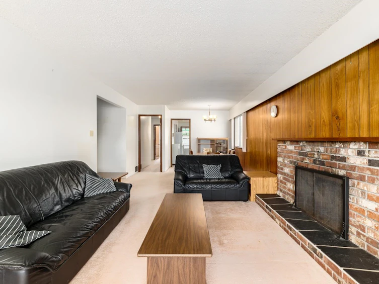 2270 E 54th Avenue, Vancouver, BC, V5P 1Y7 - 3
